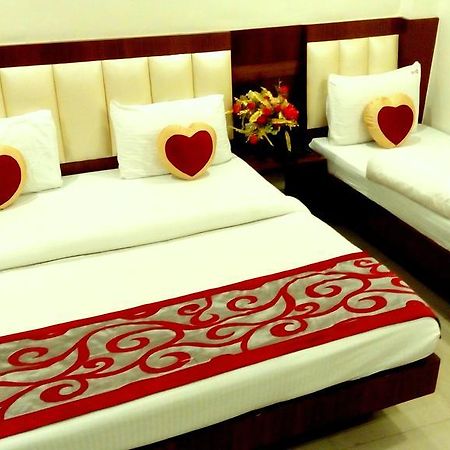 Hotel Golden Gate New Delhi Buitenkant foto